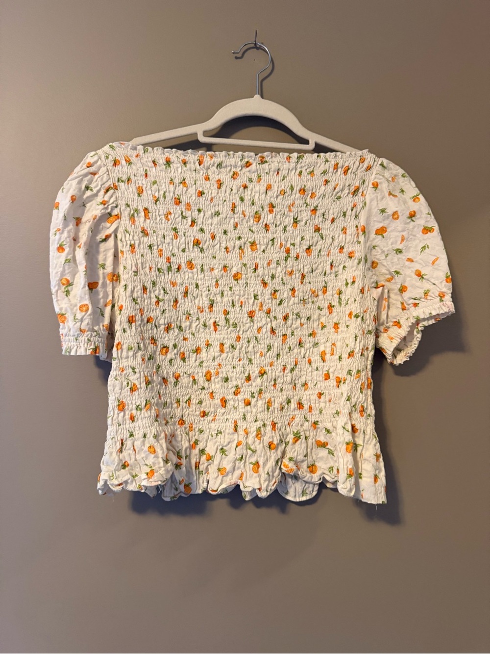 HM Smocked puff sleeve top